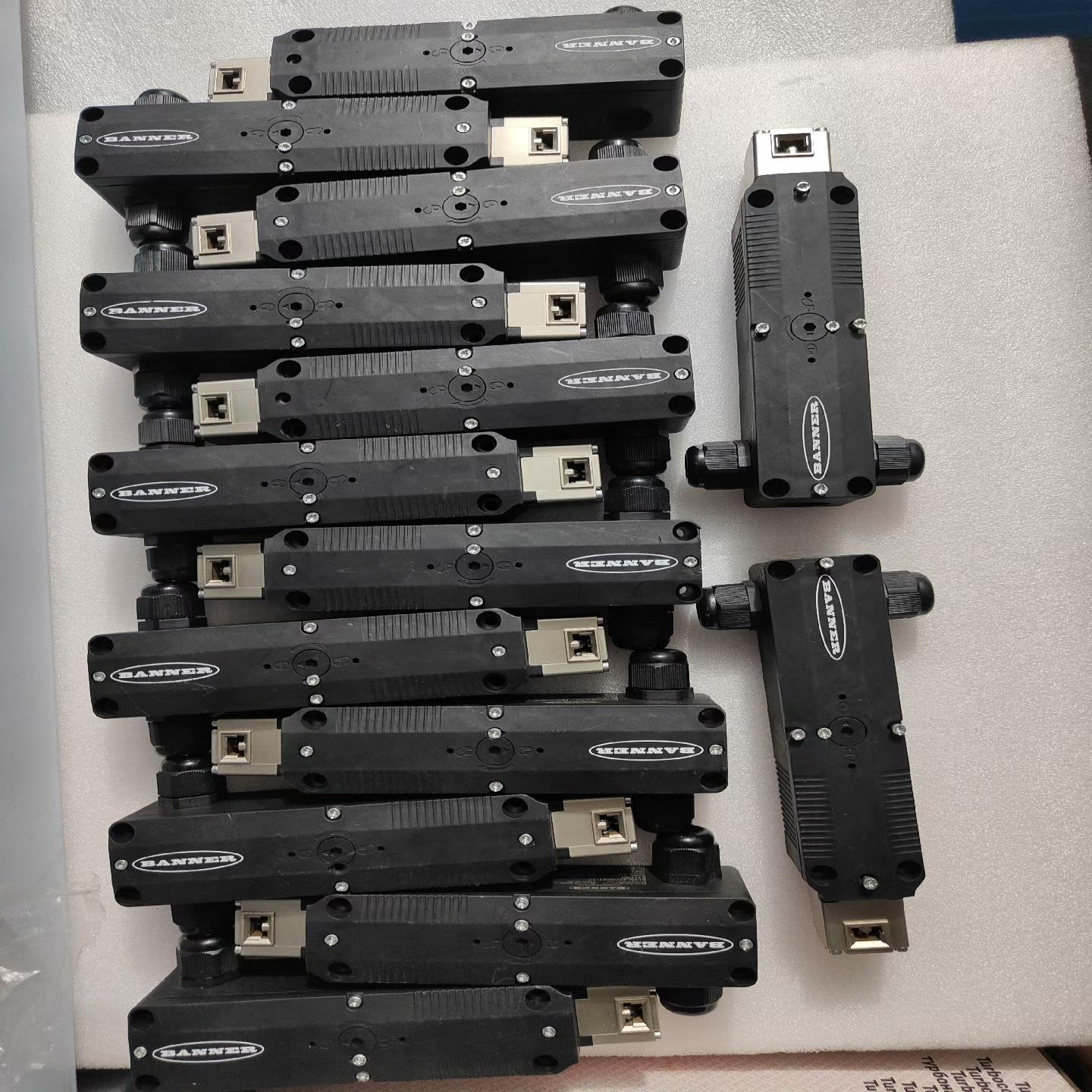 议~邦纳安全门锁 SI-GL42DM21-10 实物图 IEC6