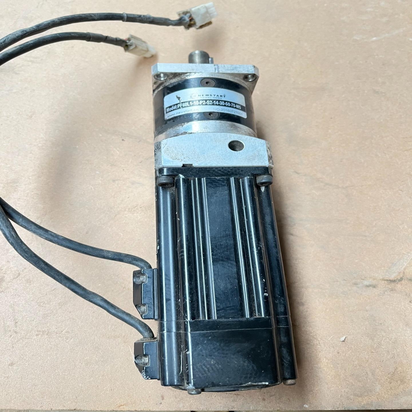 埃斯顿 EMJ-04APB22 伺服电机（耶耶电子）