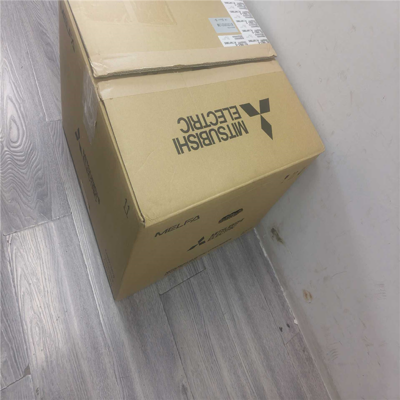【顺庆】【出】三菱机械手控制器CR800-07VD【议价】