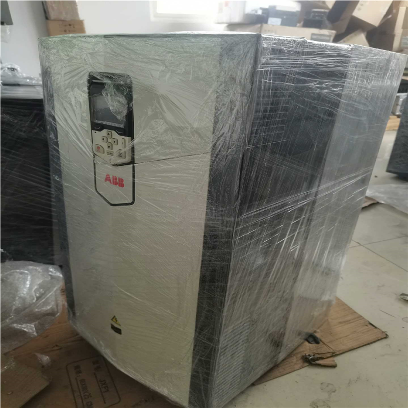 ABB变频器ACS880-01-363A-3  160KW／(崽崽配件）