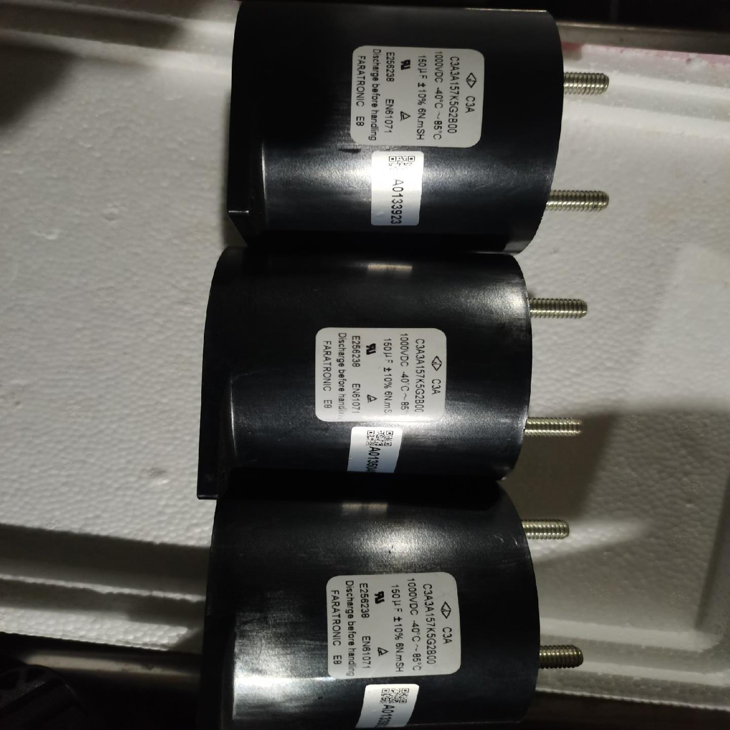 议~法拉电子电容器，C3A3A157K5G2B00    100