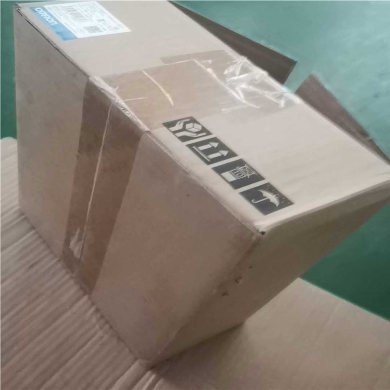 R88D-1SN04H-ECT懂行会用的来聊价。新的。(崽崽配件）