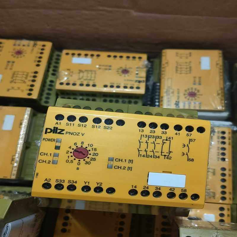 皮尔兹PNOZ安全继电器PilZ V 774790全新原装正（崽载电子）