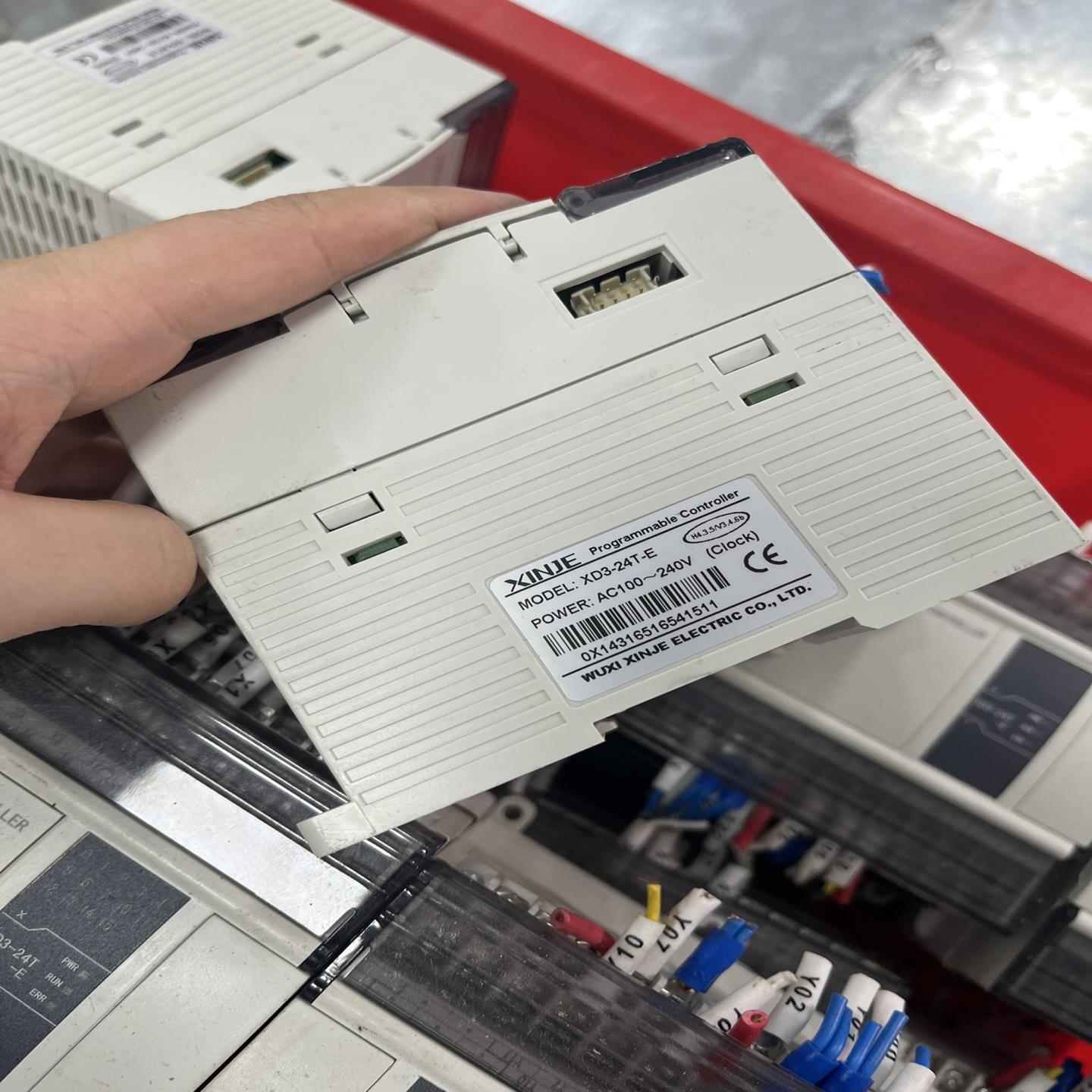 信捷plc xd3-24t-e10台成色美22年（基数电子）