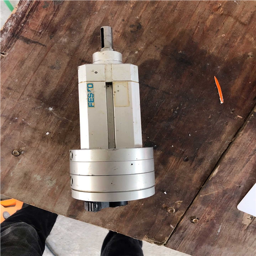 费斯托费斯托直线摆动旋转气缸一个型号被擦（基数电子）
