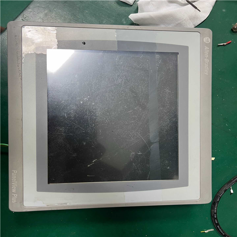 一台AB罗克韦尔触摸屏2711P-T10C22D8S，有漏液（憨憨电子）
