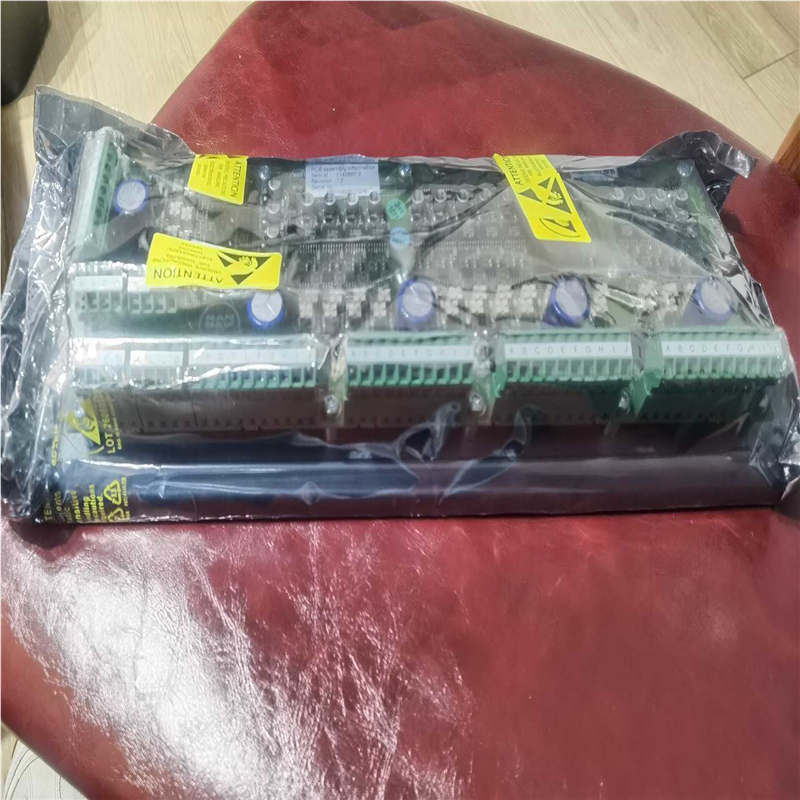 (议价)MAN Tacho信号放大器 板子 1142867-3  1