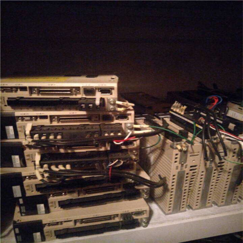 安川驱动器SGDV-200A01A002000 SGD7S-120A00A002 SGPMS-9R0AP0A(