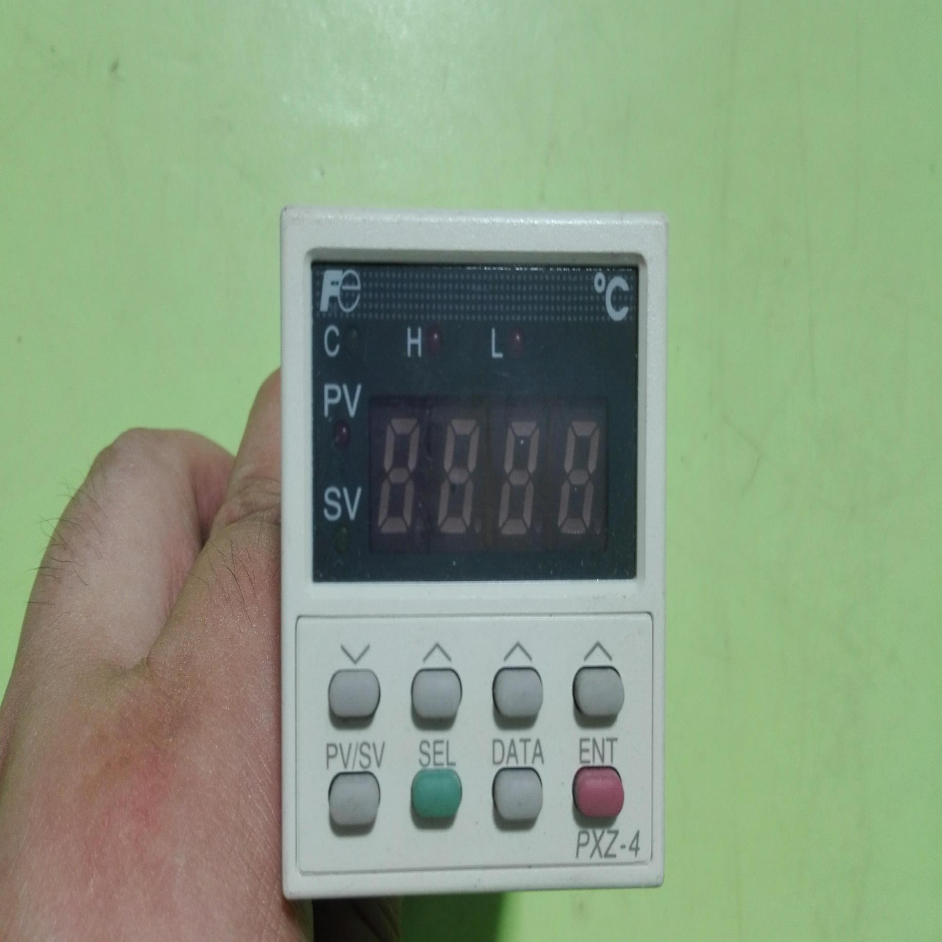 高 PXZ-4 温控表 PXZ4TAY2-1V000 二手