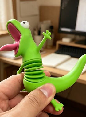 【听说他很火】3d打印绿色弹簧小蜥蜴办公室上班搭子解压摆件玩偶
