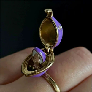 《爱丽丝梦游仙境》能打开的牡蛎宝宝戒指动漫周边小众创意食指环