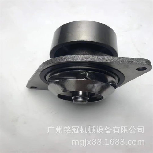 PC210-8 PC200-8MO PC220-8 PC240-8MO 6D107 QB6.7发动机水泵