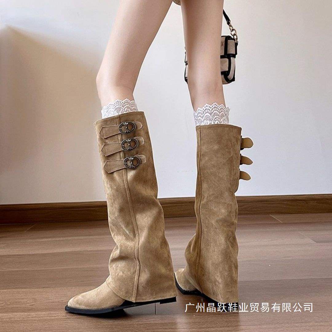 不过膝长靴女年秋冬卡其色绒面尖头靴子女粗跟显瘦褶皱堆堆靴