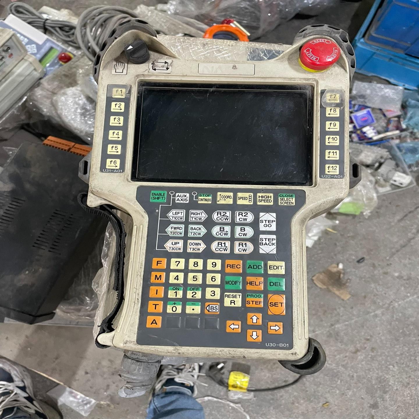 议~那智不二越示教器ROP601-20，如图成色只有1