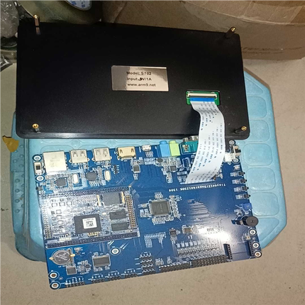 友善开发板Tiny4412，带S702屏。成色如图所示。(崽崽配件）