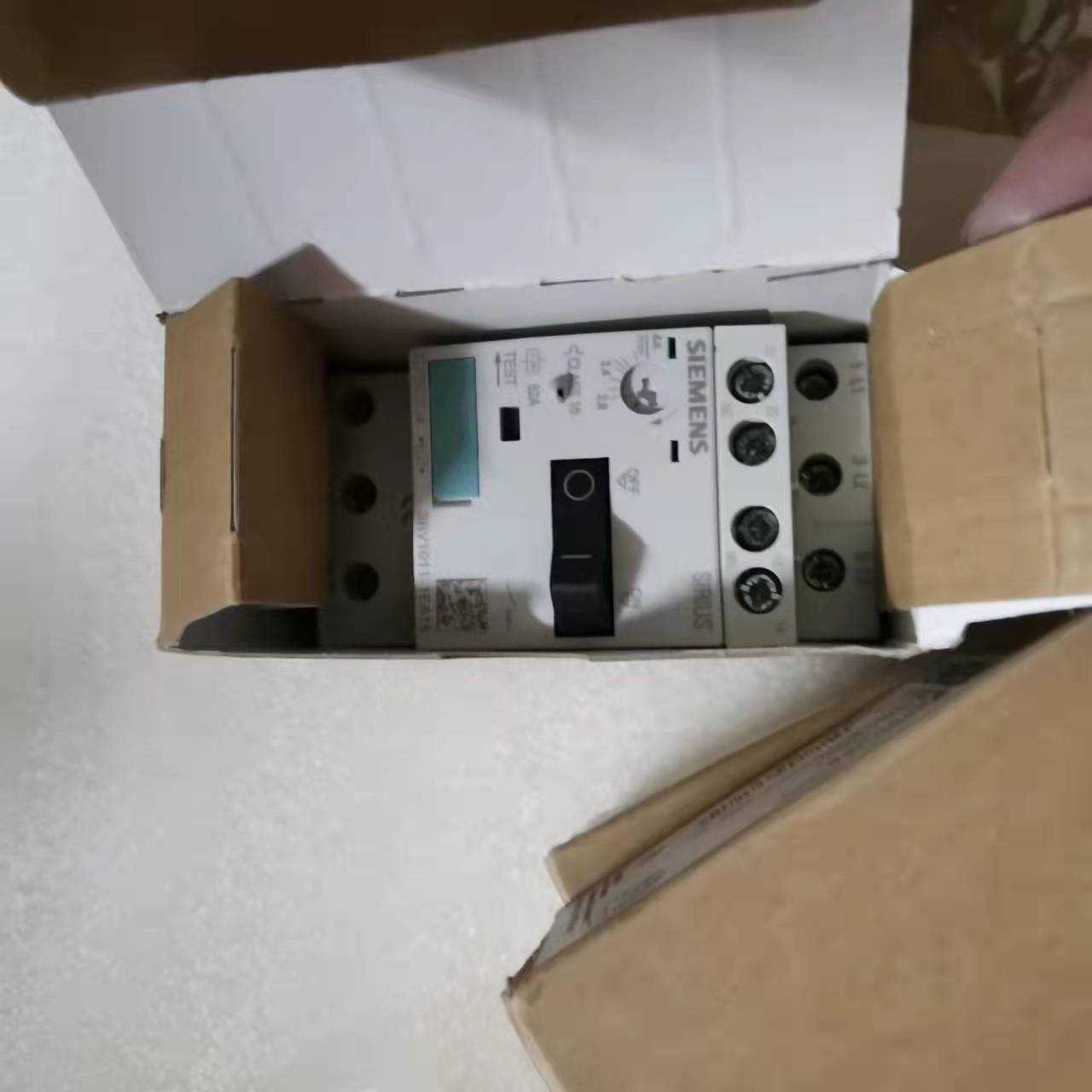 3rv1011-1ea15，3zx1012-0rv01(崽崽配件）