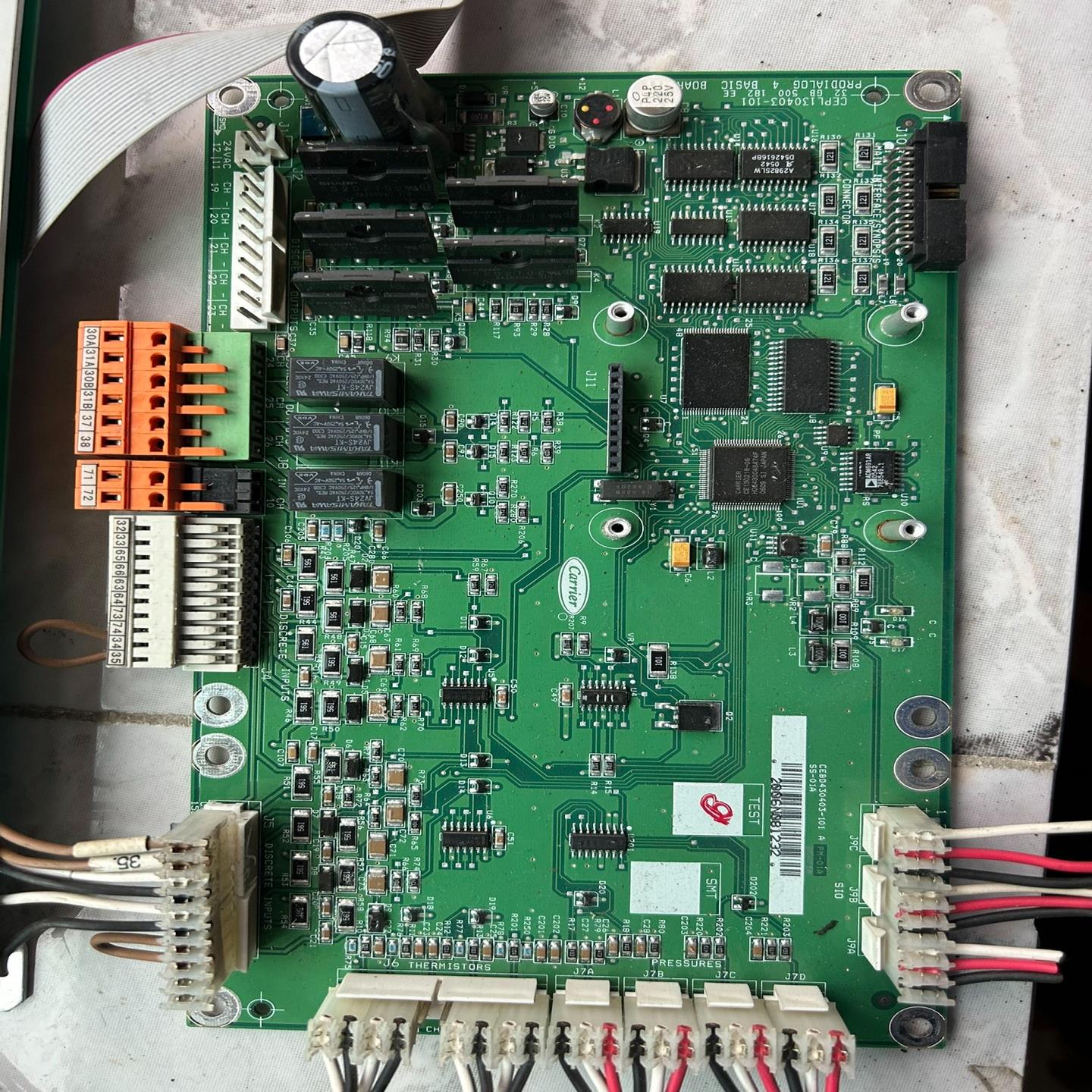 冷水机组主控制模块板32GB500182EE,CEPL1（夫美商行）