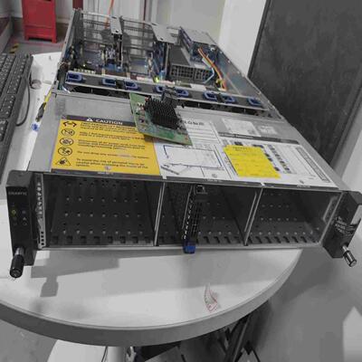 【议价】R281-T94  32核心服务器自带两个cavium
