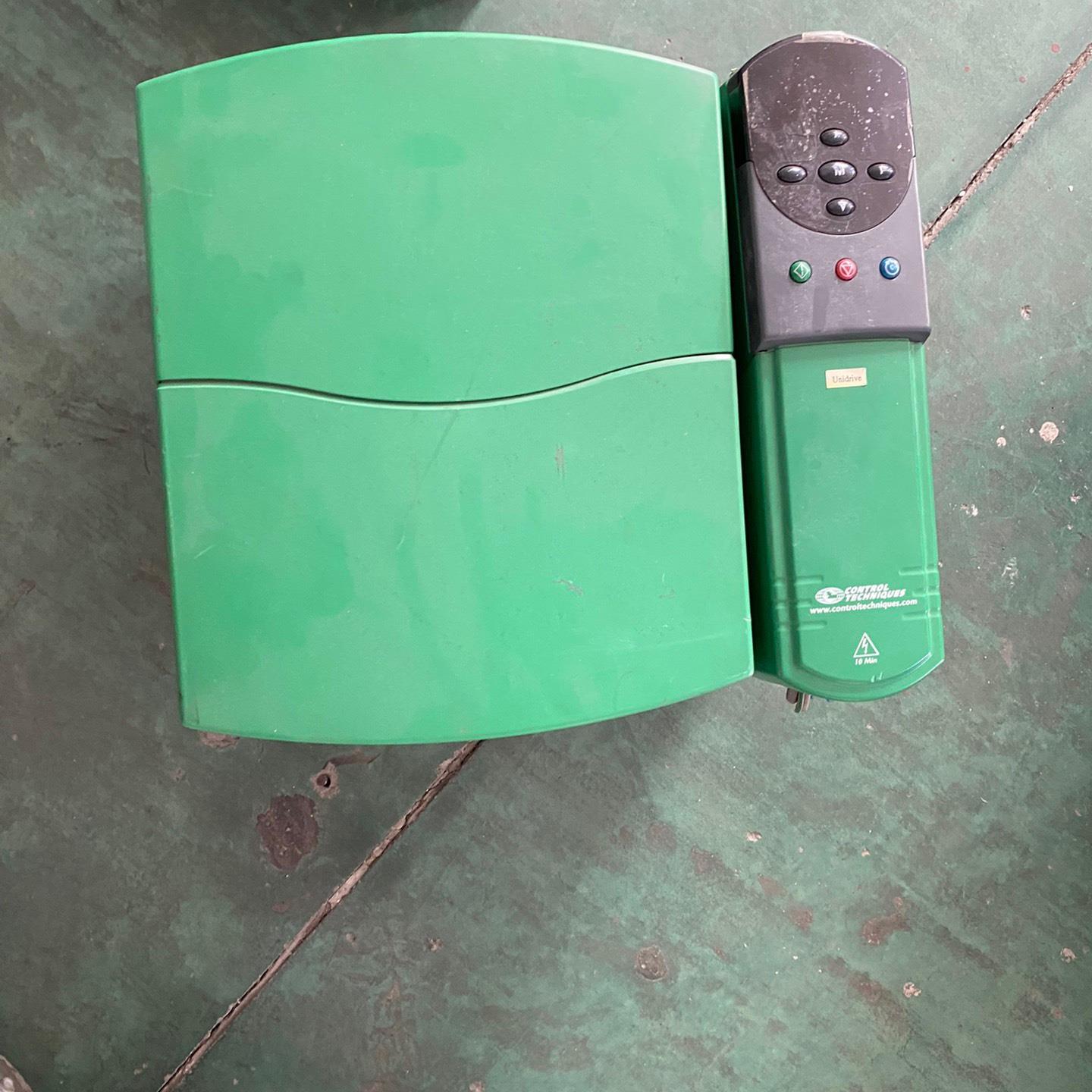 UNI3402 CT-3402变频器18.5KW 实物（憨憨电子）