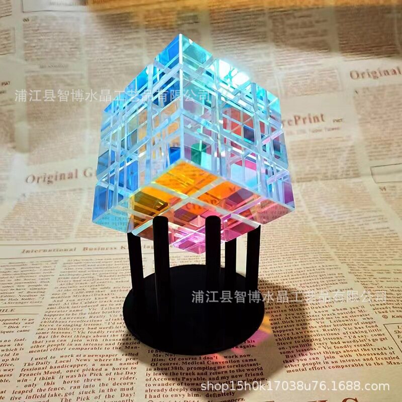 现代简约三镜渐变水晶立方体摆件