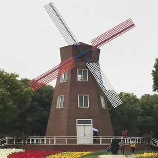 户外防腐木景观设施旋转发光仿真荷兰风车活动策划创意美陈摆件