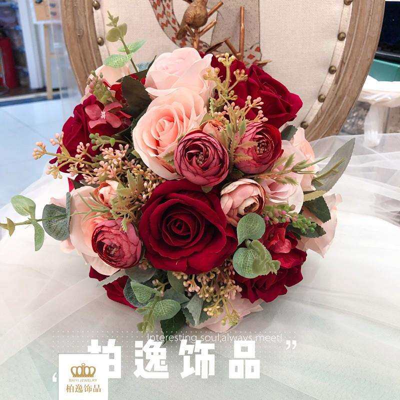 新娘手捧花红色绒布玫瑰婚礼绢花仿真花束