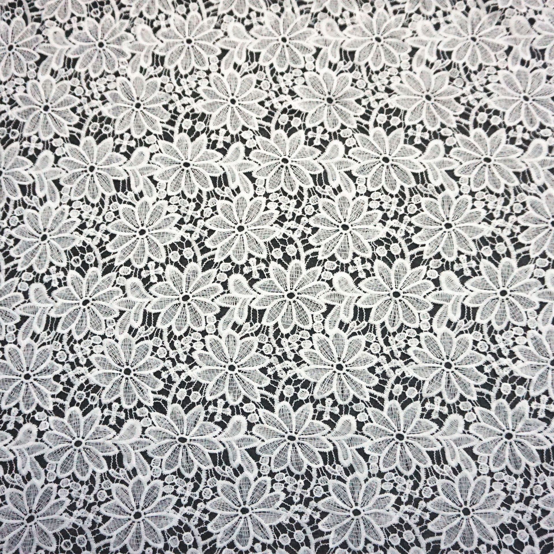 新品镂空水溶牛奶丝绣花面料花朵厚服装服饰箱包辅料手工花边