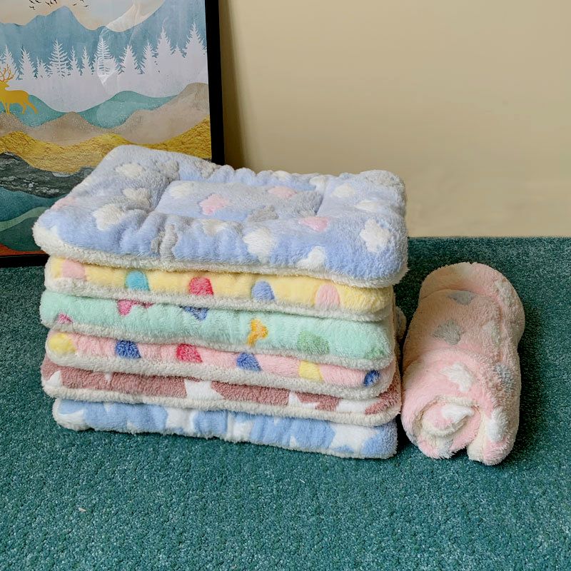 宠物垫子加厚冬季保暖猫咪狗狗卡通睡垫法兰绒毛毯厂家批发
