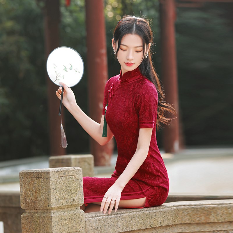 速发红色外嫁回娘家旗袍新款2025年礼仪走秀演出表演服装长款中国