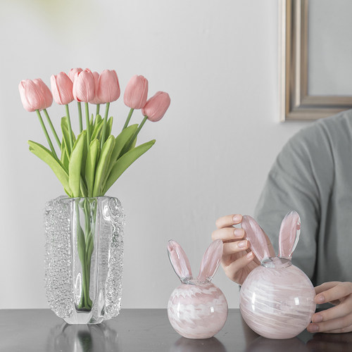 现代简约琉璃粉玉兔摆件创意客厅书房卧室L桌面可爱兔子家居装饰