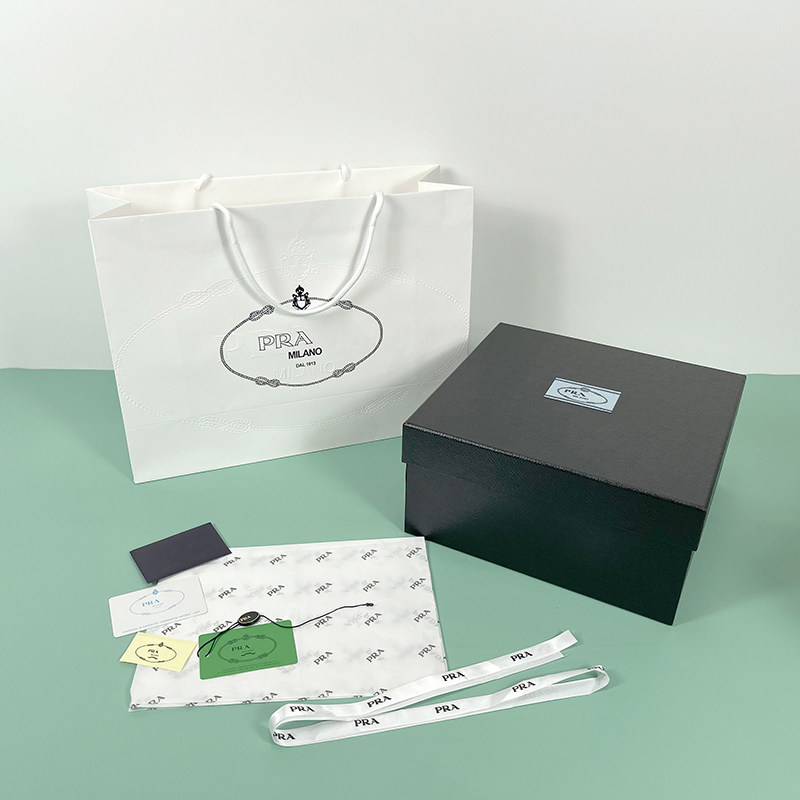 Original Outwear Windbreaker Scarf T-Shirt Box Gift Box Clothes Belt Perfume Empty Box Gift Bag Paper Bag Cloth Bag