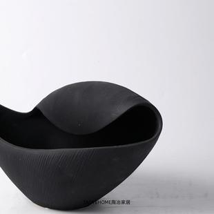 餐桌饰品摆件 简约现代异形陶瓷花瓶家居样板间磨砂纹理插花器软装