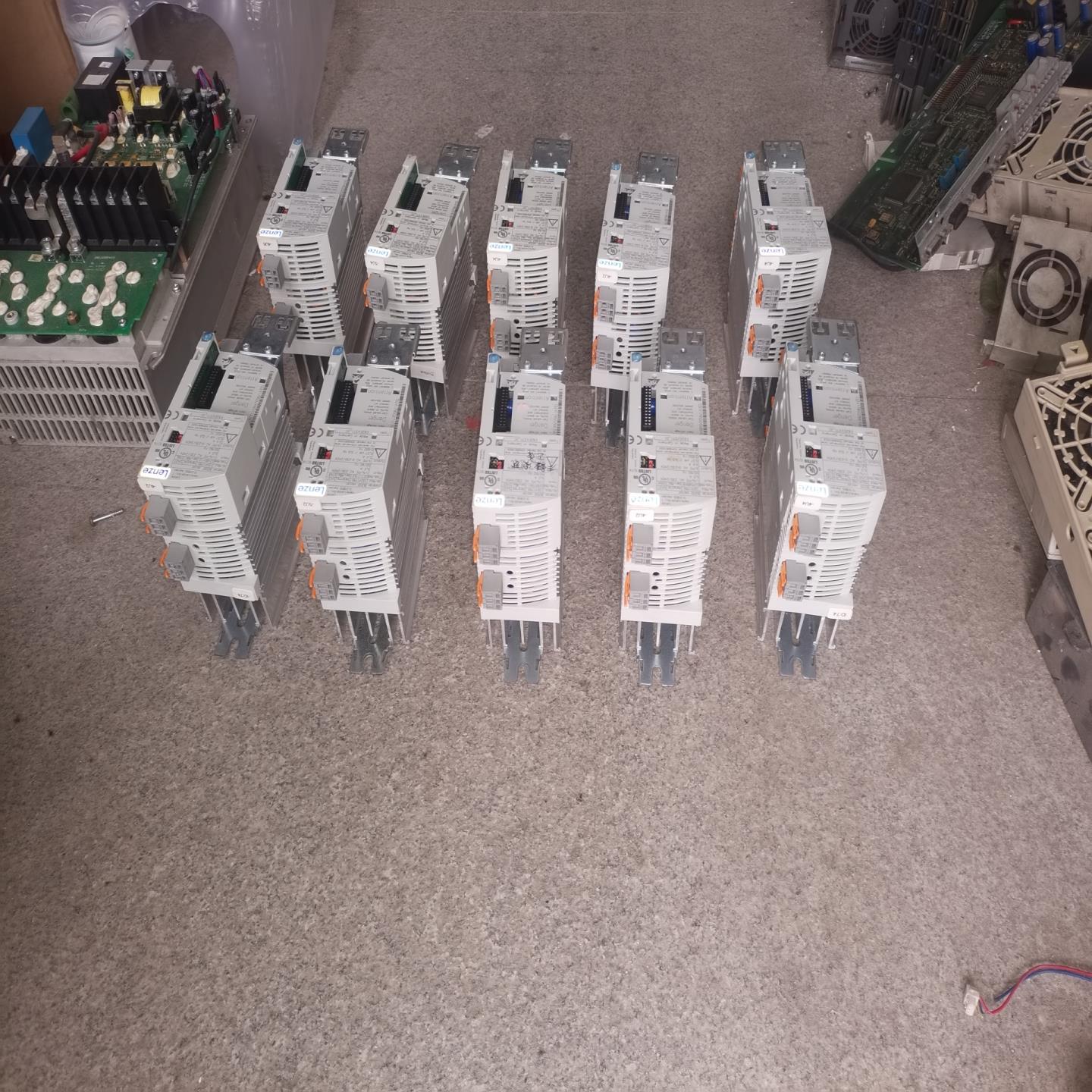 议~e82ev371-2c9新伦茨变频器e82ev系列0.3