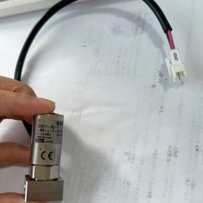 全新无包 原装正品SMC电磁阀 VDW11-5G-1-M5-~议价