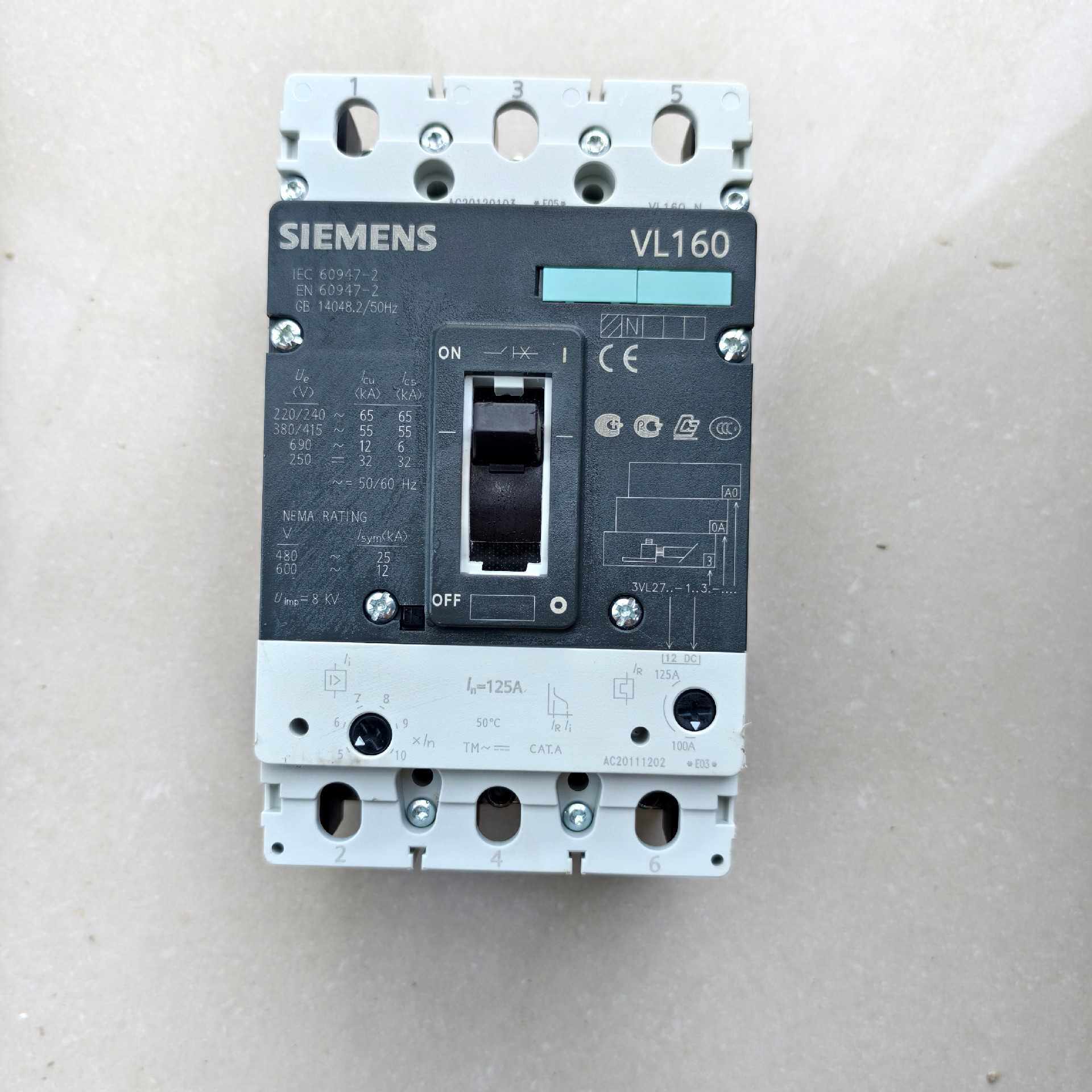 3VL9212-7DC30断路器，断路器VL16(崽崽配件）