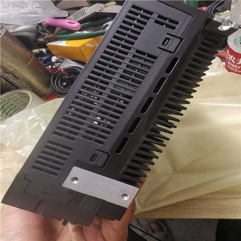 议~R88D-KN08H-ECT-Z伺服驱动器，实物拍摄，