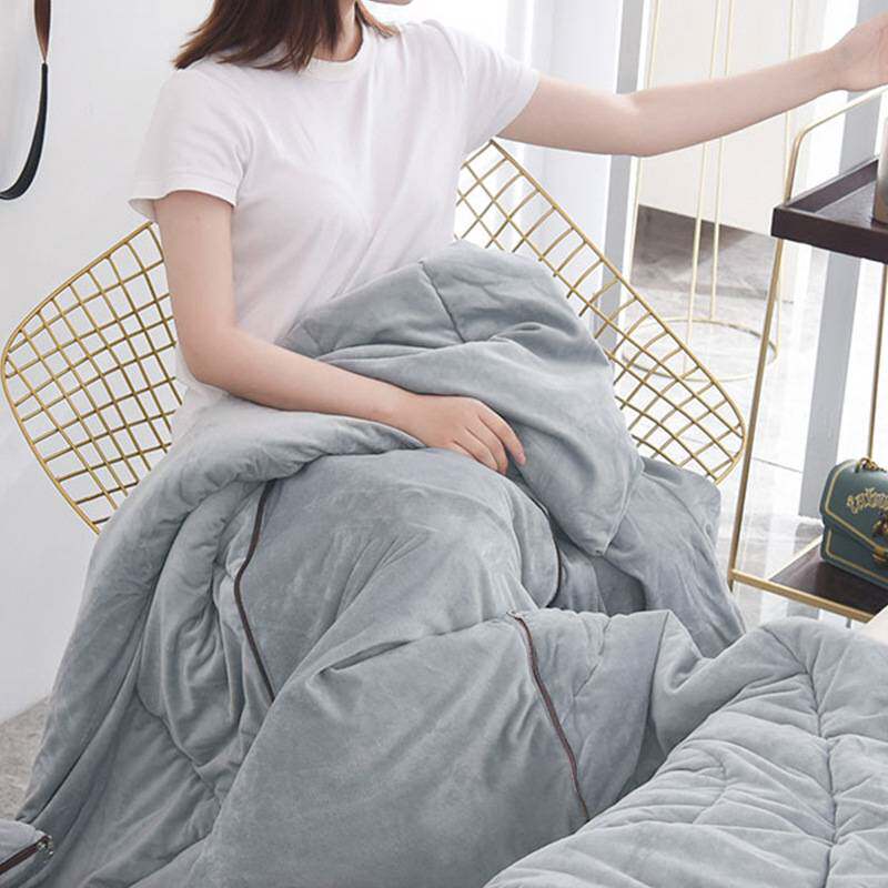 加厚抱枕被子两用珊瑚绒办公室午睡毯车载二合一折叠刺绣定