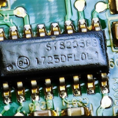 SI8235BB 小条 埃安S吉利长安新能源充电机隔离器栅极驱动器芯片