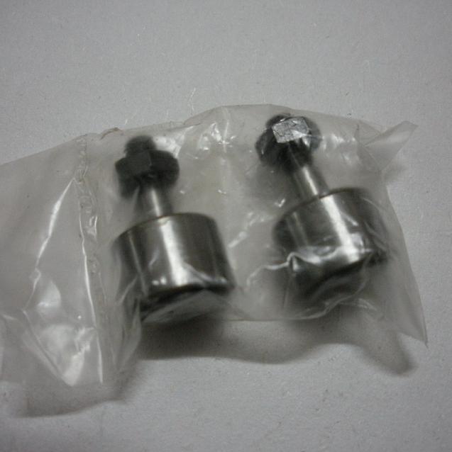 滚轮轴承, 螺栓型滚轮滚针轴承CF4 (KR12) CF4B.