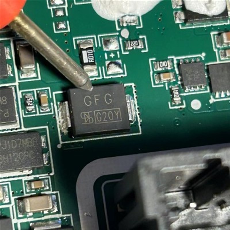 GFG 适用 汽车二极管 28V 荣威方向机双向二极管 全新现货
