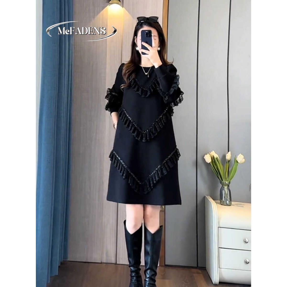 香港典雅赫本风格小黑裙春季欧货新品高端菌类拼接减龄女装