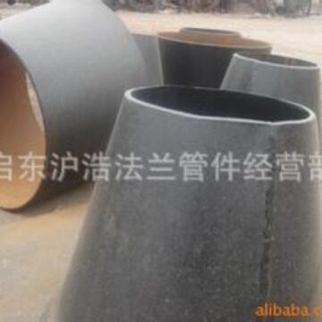 大口径厚壁异径管对焊跨越三通