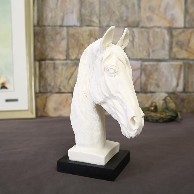 现代简约马工艺品手工装摆件客厅头居饰桌面家8277玄关树脂