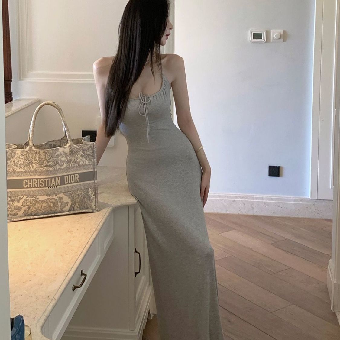 系带浅灰色修身掐腰辣妹