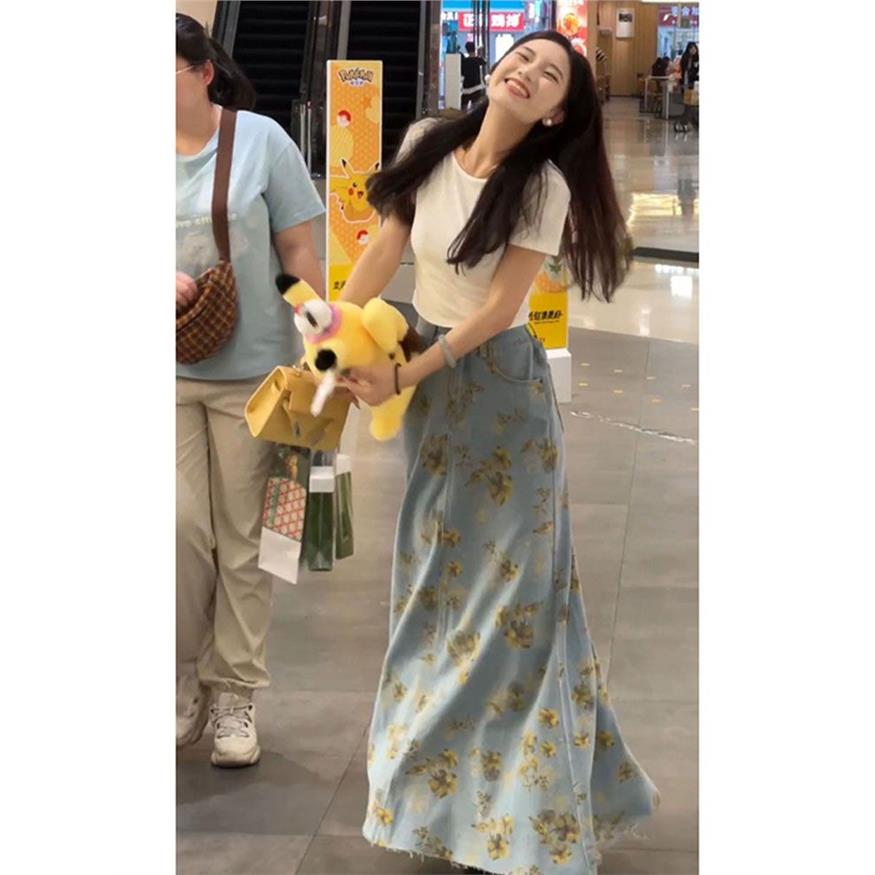 韩版蓝色碎花印花牛仔半