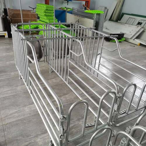 工厂源头直供高质量热镀锌猪场单体栏限位栏坚固耐用高效管理高效