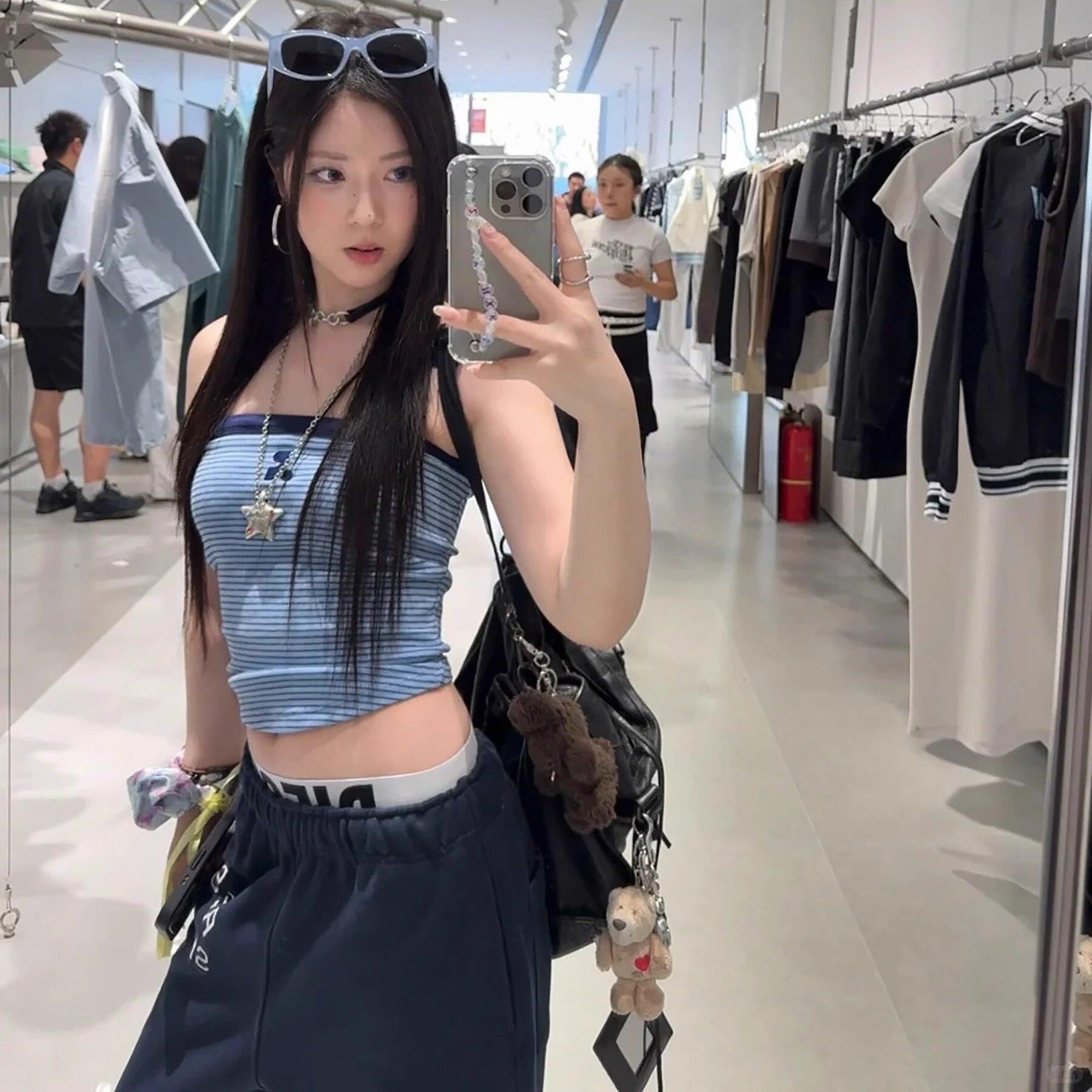 蓝色条纹抹胸背心外穿女夏季2026新款小众别致绝美撞色裹胸短上衣