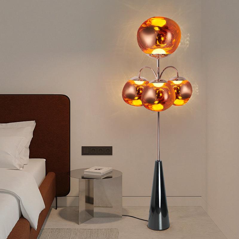 北欧客厅落地灯高级感创意极简熔岩卧室书房沙发氛围装饰落地台灯