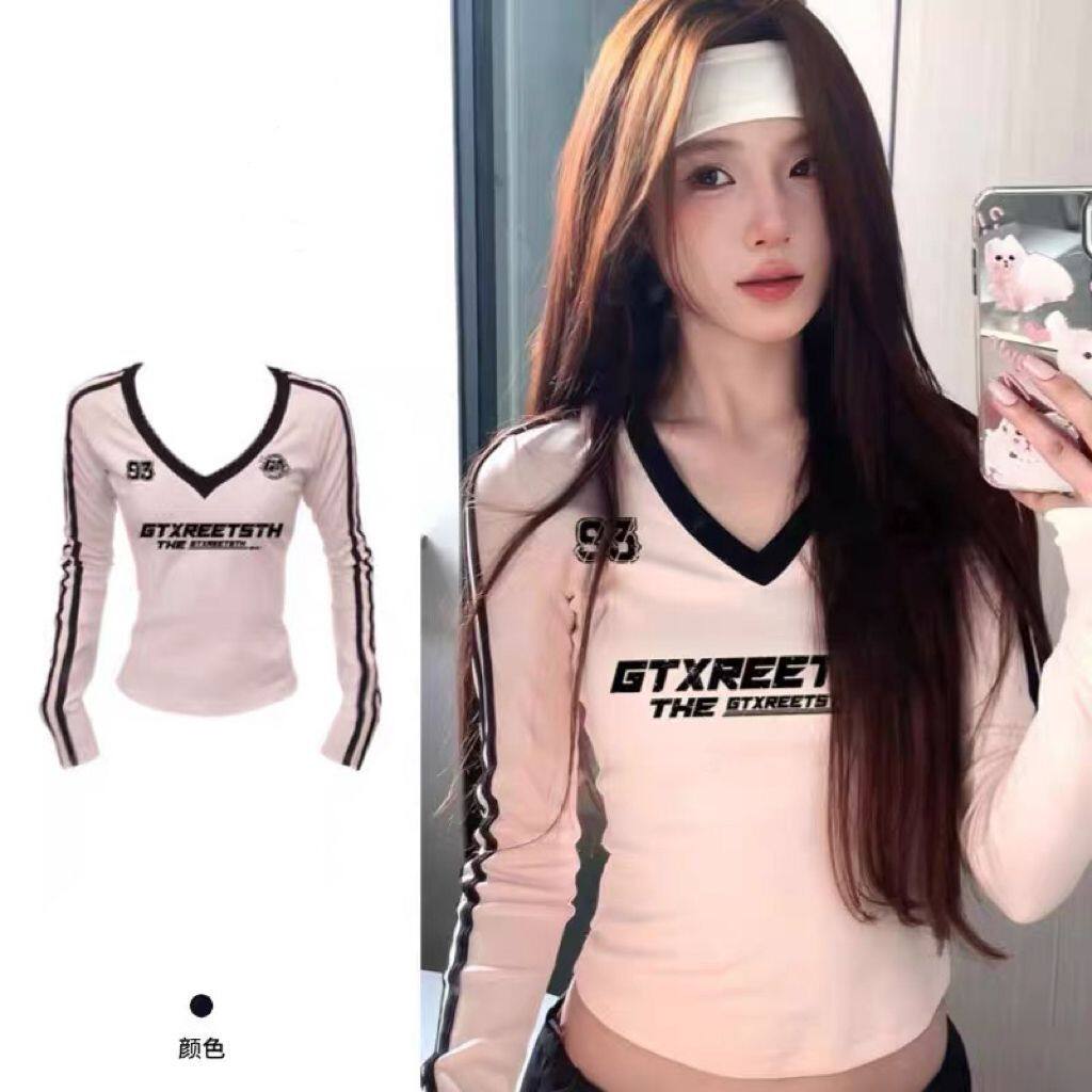 美式复古V领球衣长袖t恤女秋季2025新款修身收腰辣妹运动短款上衣