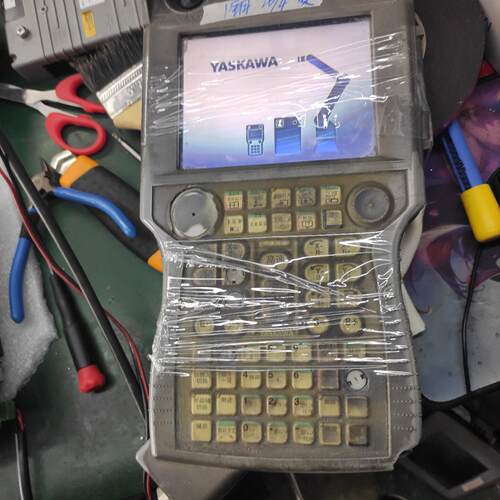 JZRCR-YPP01B-1 DX100 DX200 安川机器人示教器维修议价维修